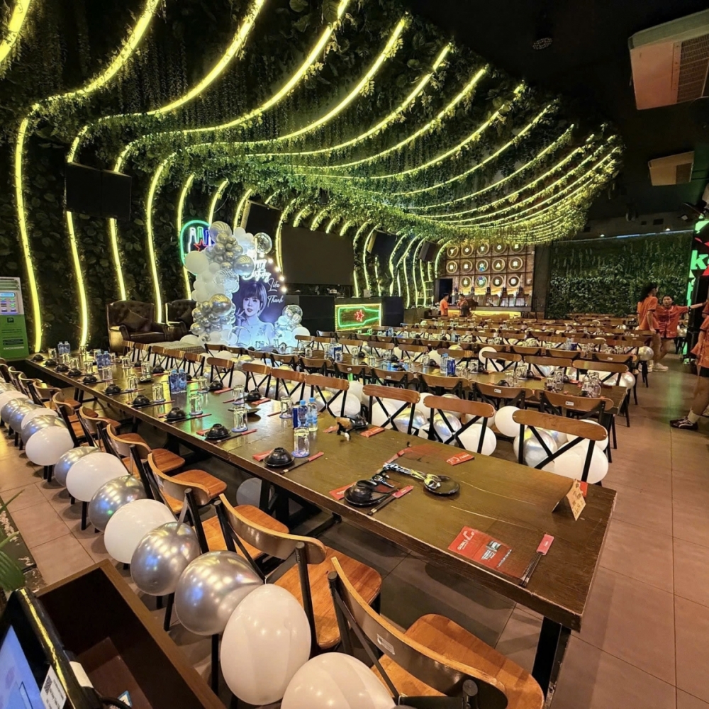 Không gian tiệc của Yoyogarden
